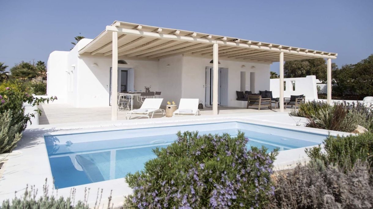 Coastal Retreat One image 1