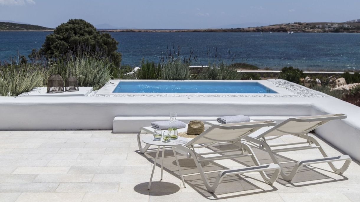 Coastal Retreat Four image 2